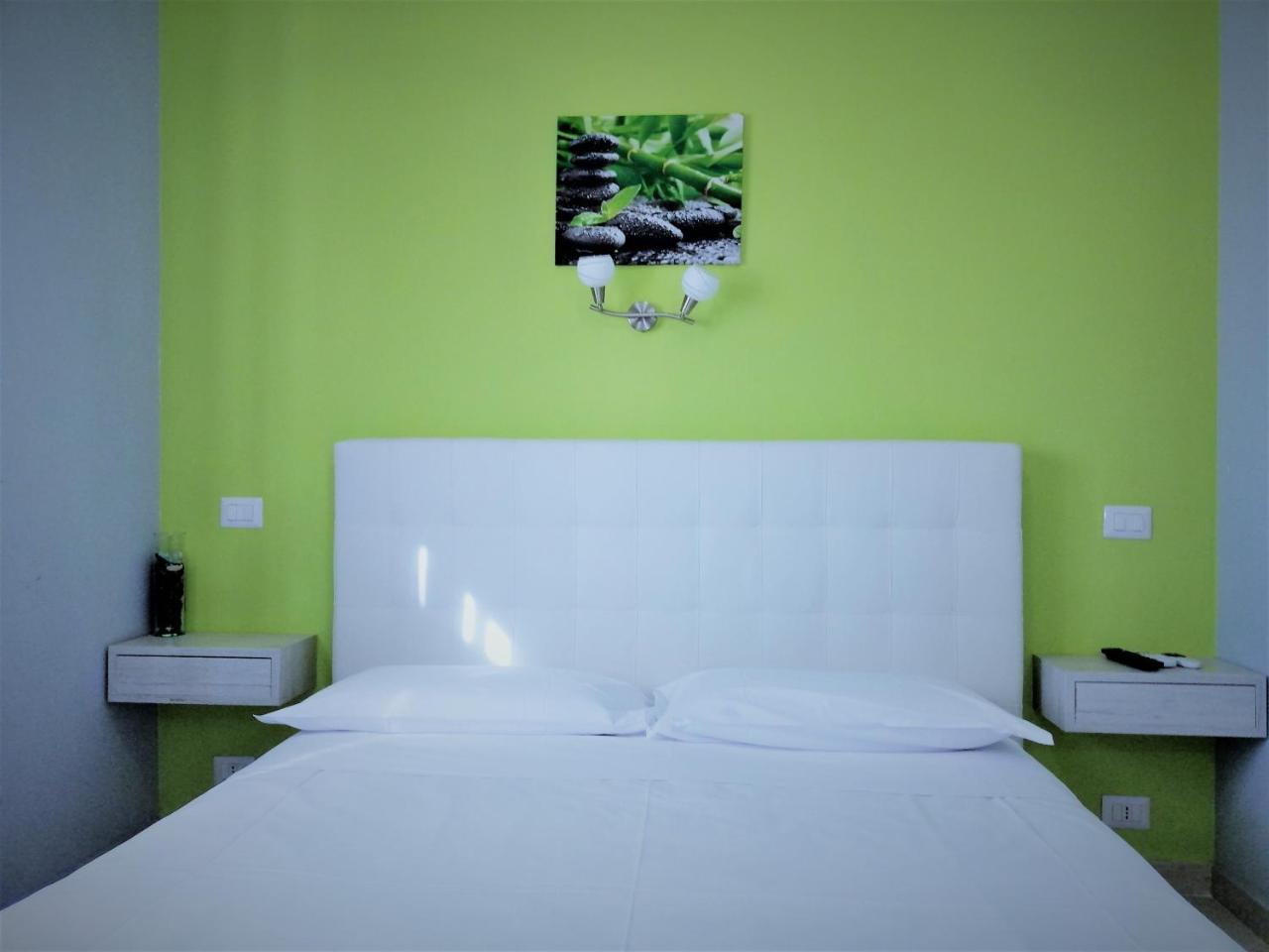 Albachiara Guest House ฟิวมิชีโน ภายนอก รูปภาพ